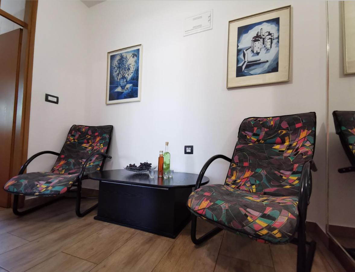 App & Room Le Palme Умаг Екстериор снимка