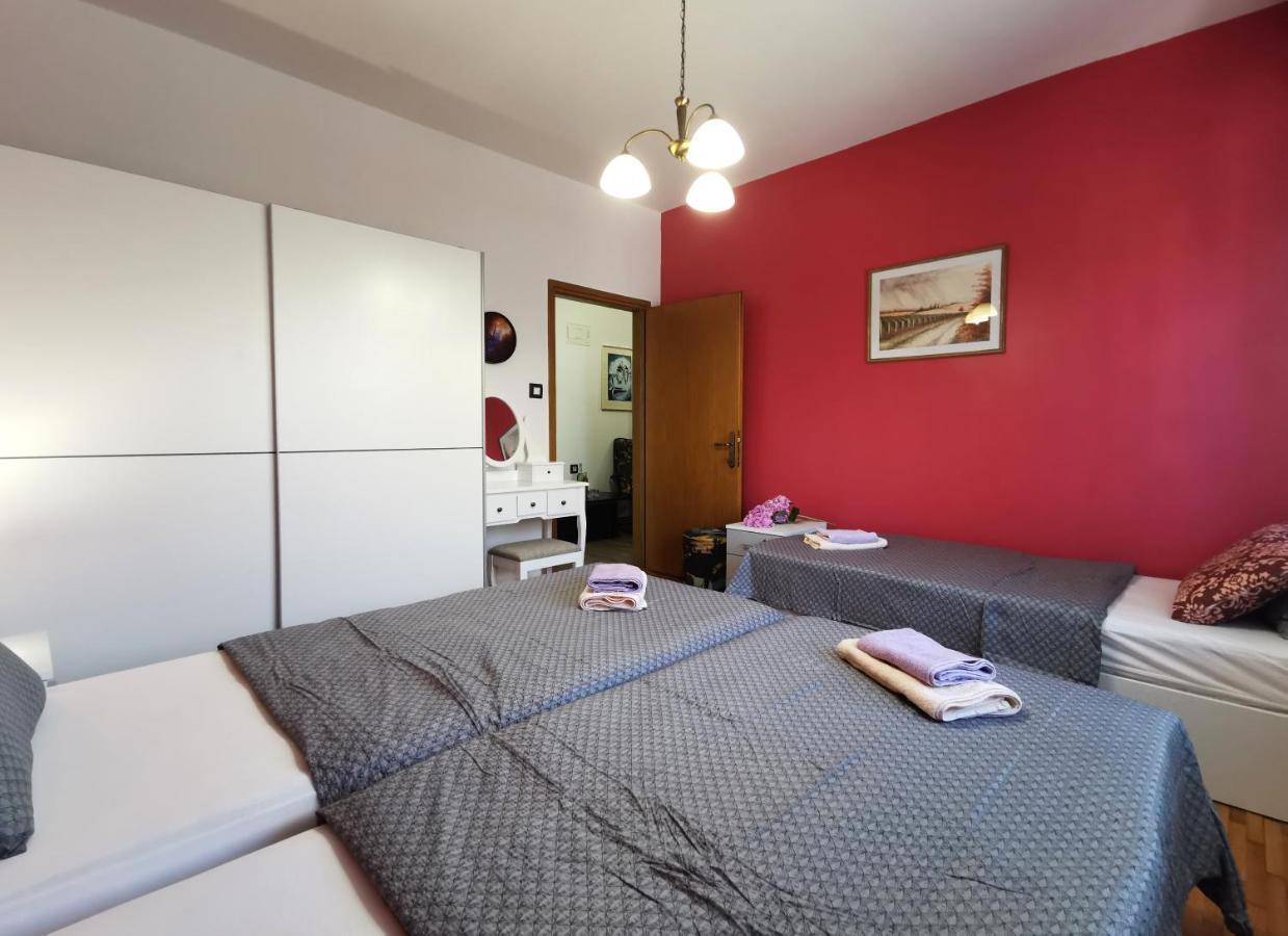 App & Room Le Palme Умаг Екстериор снимка