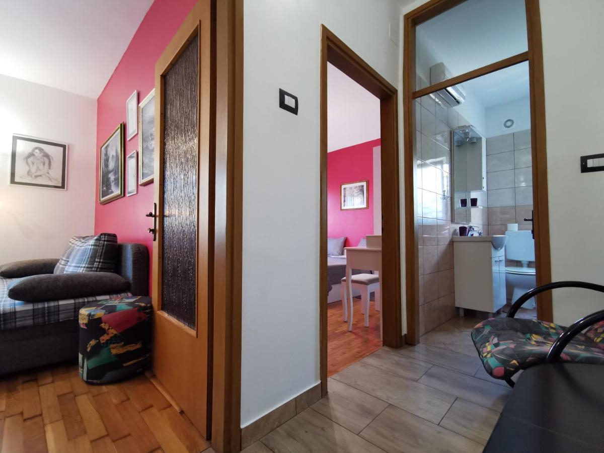 App & Room Le Palme Умаг Екстериор снимка